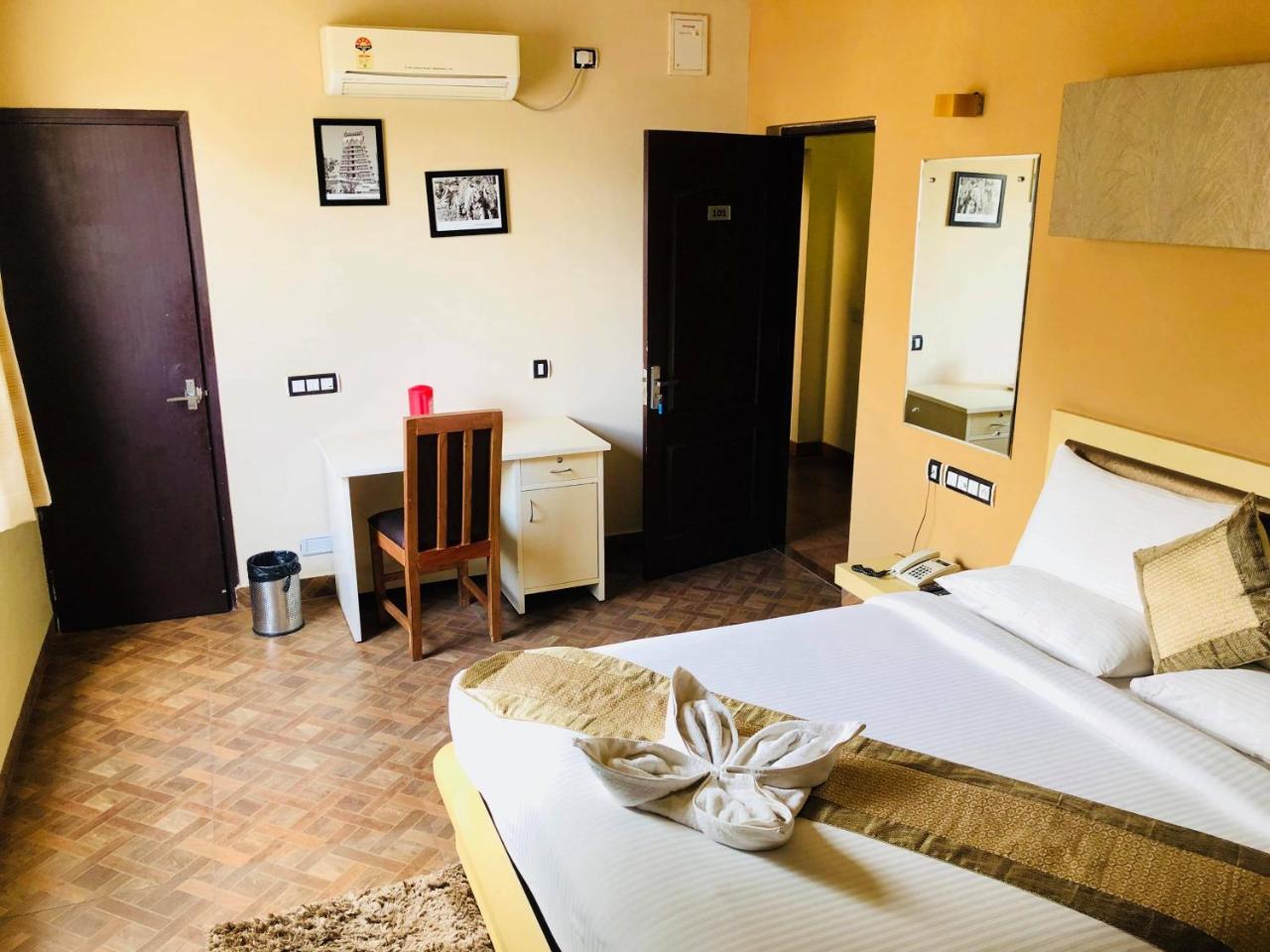 Emerald Suites Koramangala Bangalore Esterno foto